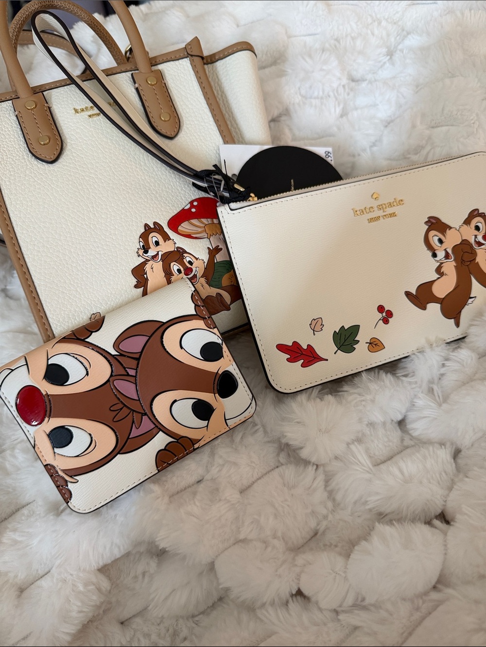 Kate Spade Cream Chip 'n' Dale Tote with Crossbody Wristlet and Wallet